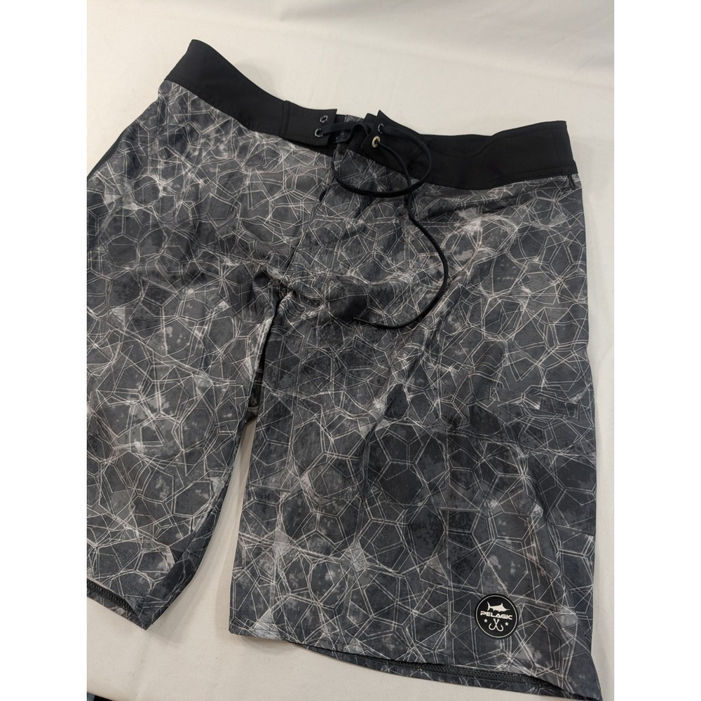 Pelagic Hydro Lite Swim Board Shorts Men's Size 38 Multicolor Geometric Fishing
